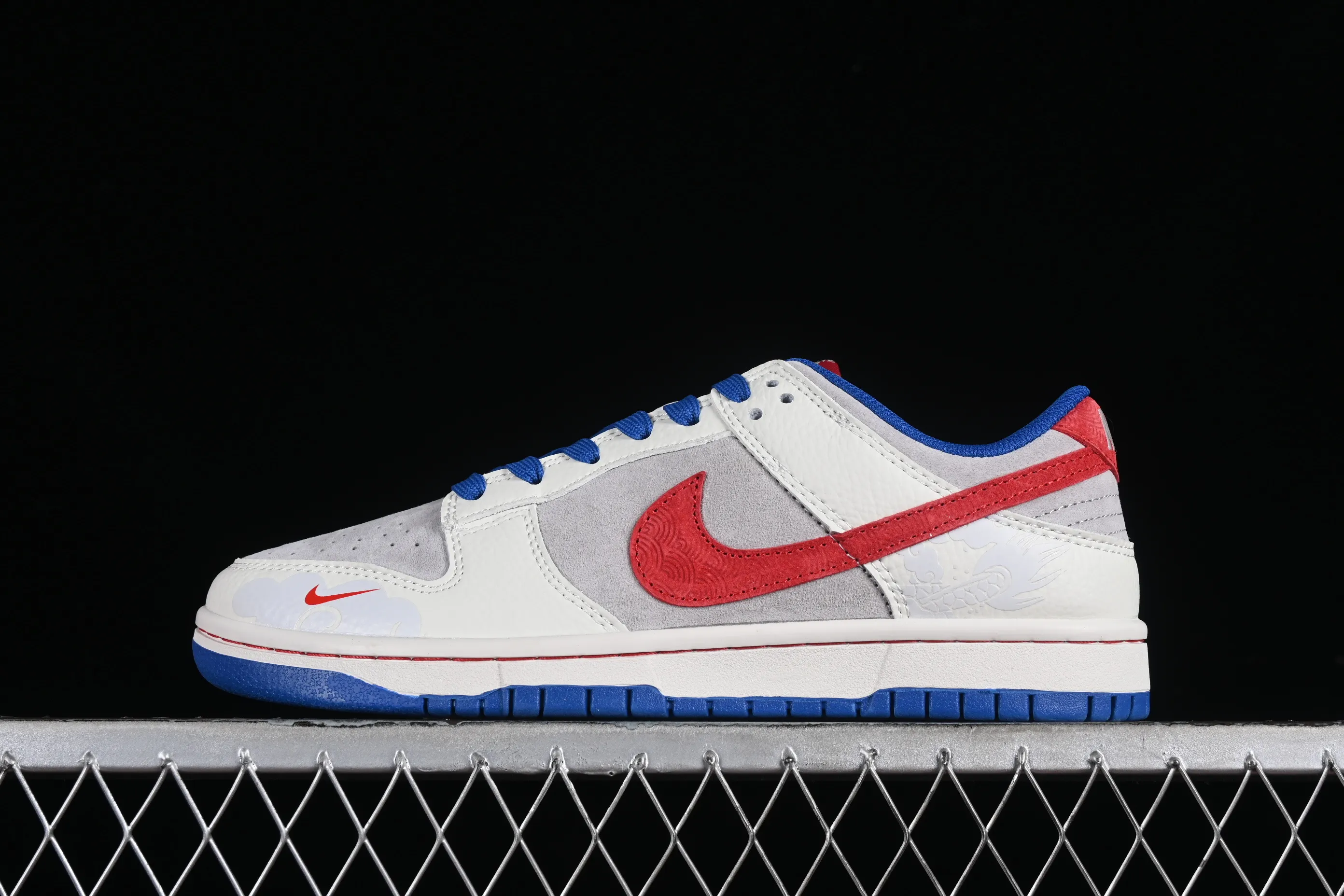 All categories Nk SB Dunk Series Nk SB Dunk Low High-end customized low-top sneakers Nk SB Dunk Low Chinese New Year Limited-Hongfu Qitian Anniversary high-end customized low-top casual sneakers CR8033-504